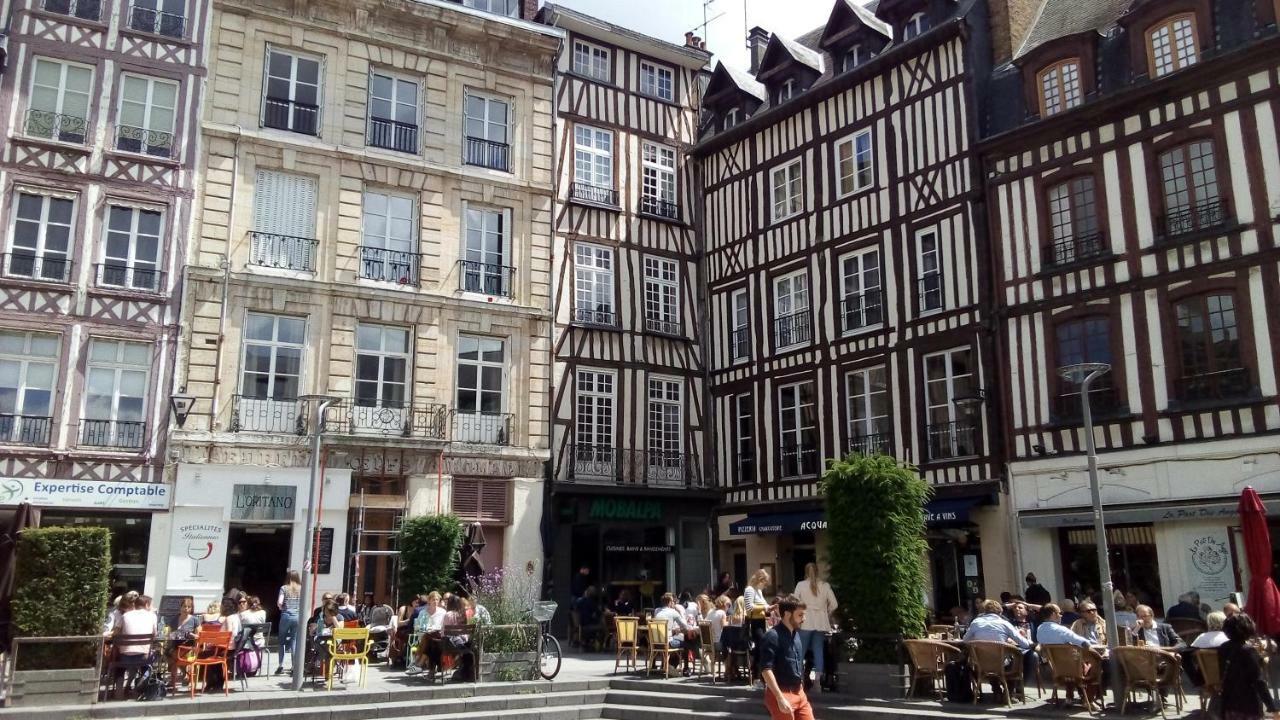 Between Historic Center And Quay, Ideal For Family روان المظهر الخارجي الصورة